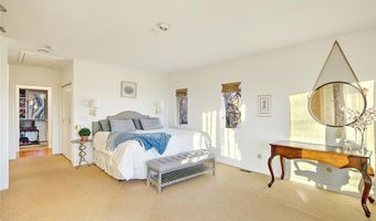 377 Rumstick Rd, Barrington, RI 02806