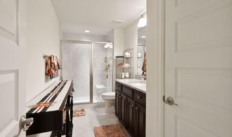 41062 LYNDALE WOODS Dr, Aldie, VA 20105