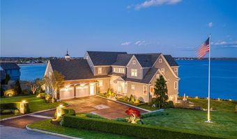737 Boston Neck Rd, Narragansett, RI 02882