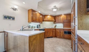 2213 SUNRISE Dr, Appleton, WI 54914