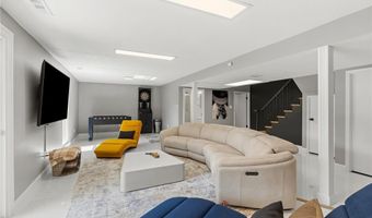 2155 Mason Green Dr, Ballwin, MO 63011