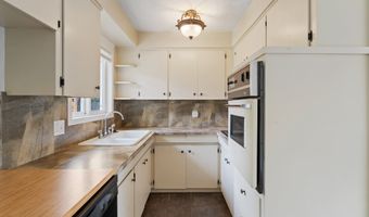 2222 34TH Ave, Albany, OR 97322