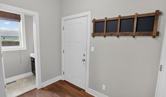 2706 Kingston Dr, Ames, IA 50010