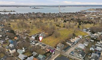 51 Warner St, Newport, RI 02840