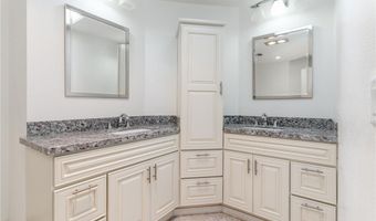8975 Lawrence Welk 217, Escondido, CA 92026