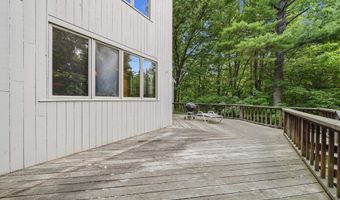 10 Eaton Rd, Amherst, NH 03031