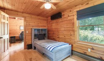 14 Barker Ave, Warren, RI 02885