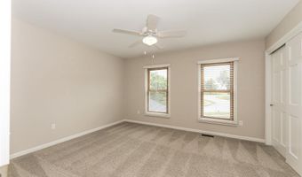 1101 Courtwood Cir, Ballwin, MO 63011