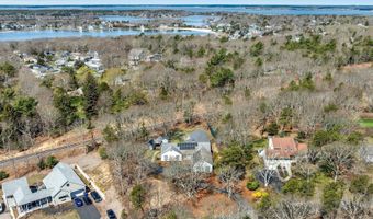 52 Clubhouse Dr, Bourne, MA 02532