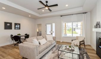 768 Clover Hill Dr, North Liberty, IA 52317