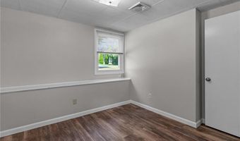 25 High St, Warwick, RI 02886