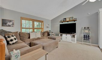 1028 Lexington Dr, Aliquippa, PA 15001