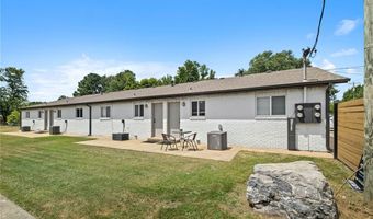 1306 SE C St, Bentonville, AR 72712