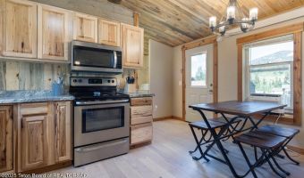 15 FOOTHILL, Alpine, WY 83128