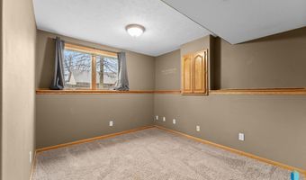 117 Thad St, Brandon, SD 57005