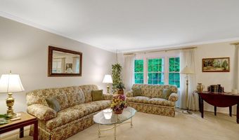 8422 GEORGIAN Way, Annandale, VA 22003