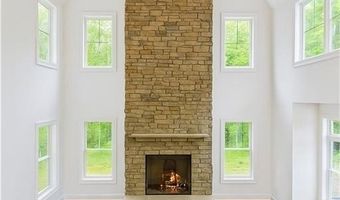 140 S Pier Rd, Narragansett, RI 02882