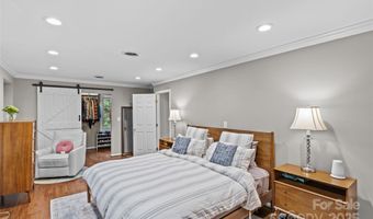 2418 Ainsdale Rd, Charlotte, NC 28226