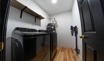 31 Jade Cir, Las Vegas, NV 89106