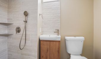 7602 WESTLAKE Ter 19, Bethesda, MD 20817