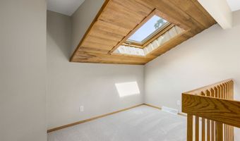827 E WINDFIELD Pl, Appleton, WI 54911