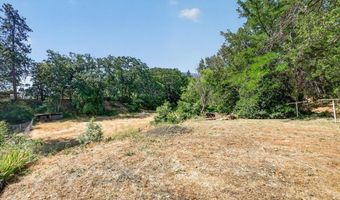 624 Crowson Rd, Ashland, OR 97520