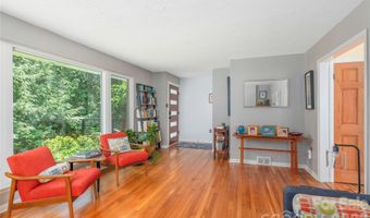90 Bell Rd, Asheville, NC 28805