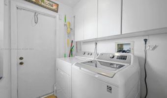 3501 Magellan Cir 635, Aventura, FL 33180