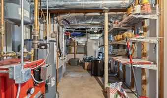 152 Glen Hills Dr, Cranston, RI 02920