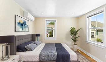 32 Richmond St 1, Bristol, RI 02809
