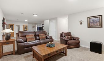 19229 Chuck Wagon Cir, Belle Fourche, SD 57717