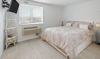 9 Pearl St 1G, Beach Haven, NJ 08008