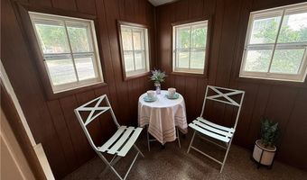 610 N 5th St, Atchison, KS 66002