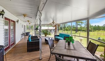 634 Alapaha River Dr, Alapaha, GA 31622
