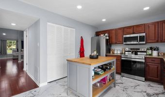 15811 Perkins Ln, Bowie, MD 20716