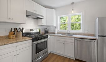 51 Indian Neck Ave, Branford, CT 06405
