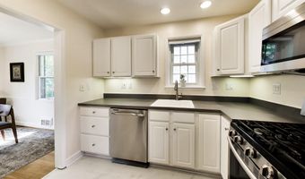 7208 EARLY St, Annandale, VA 22003