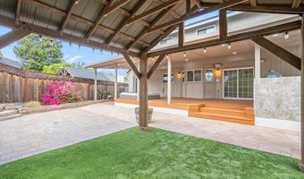 924 Flintrock Dr, Antioch, CA 94509