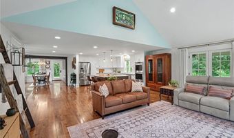 6600 Dye Rd, Akron, NY 14001