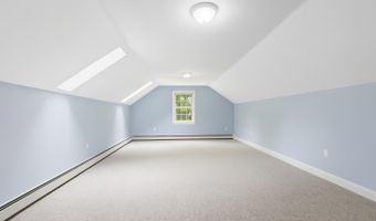 12 Summit Ter, Falmouth, ME 04105