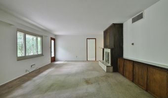 519 E Cooke Rd, Columbus, OH 43214