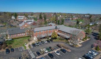 98 Elm St 2, Cheshire, CT 06410