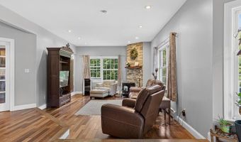 43 Skyline Rd, Bangor, ME 04401