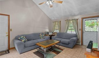 394 Maureen Cir, Burrillville, RI 02839