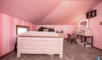 631 E 2nd St, Bridgewater, SD 57319