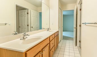 1544 Newport Creek Dr, Ann Arbor, MI 48103