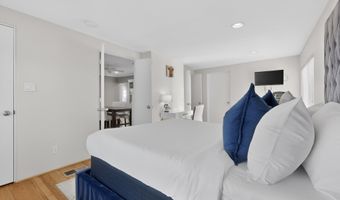 1212 Calle Del Sol NE, Albuquerque, NM 87106