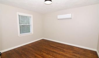 15 Saratoga Rd, North Kingstown, RI 02852