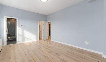 8 Whittier Pl 24E, Boston, MA 02114