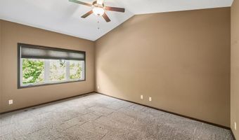 1458 NE Falstaff Ln, Ankeny, IA 50021